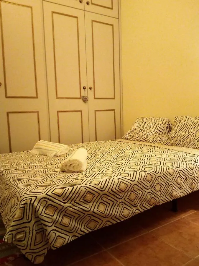 Rooms 4 You - Small Yellow Room Portimao
